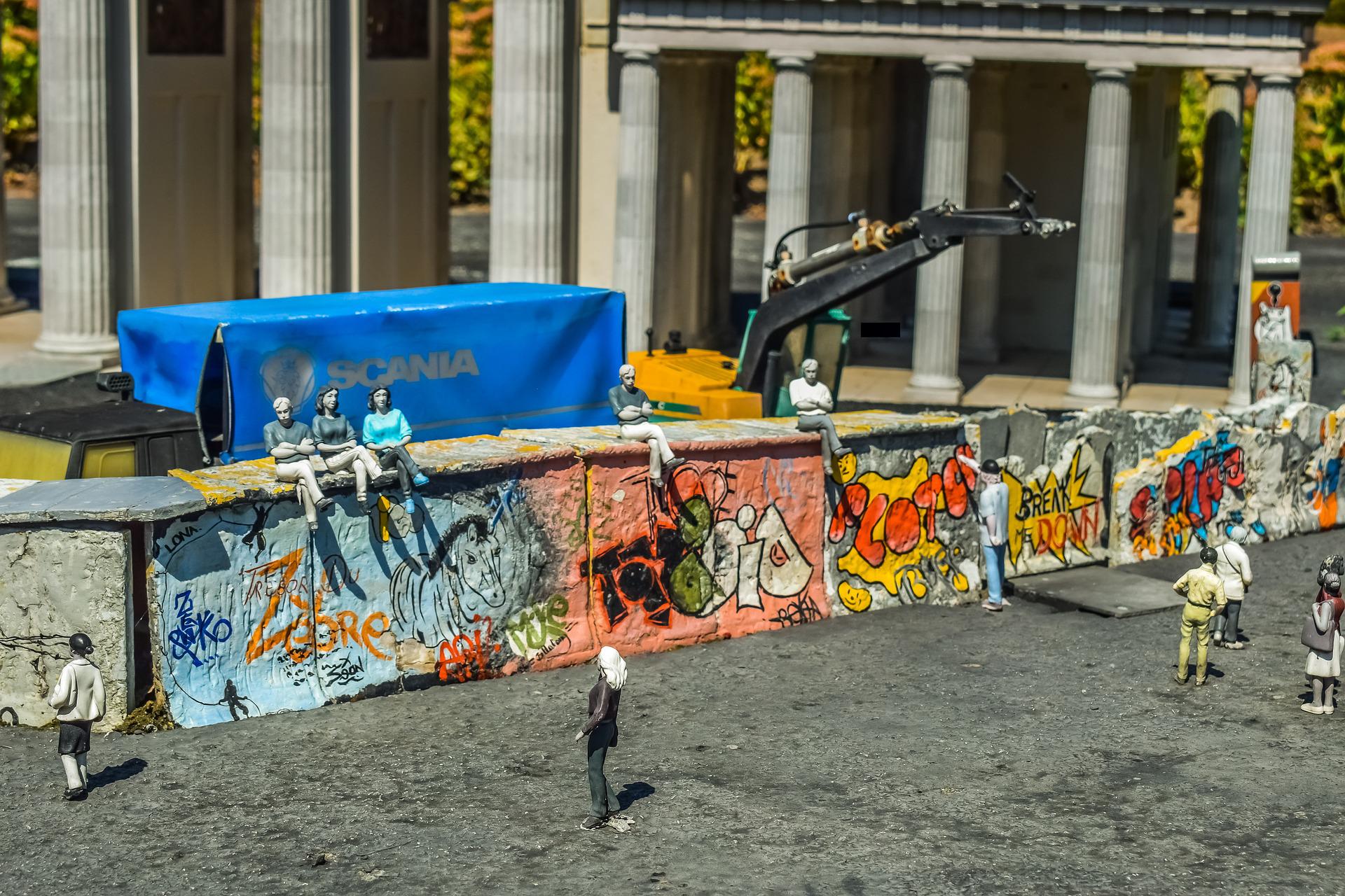 Los Pedazos Del Muro De Berl N Al Poniente