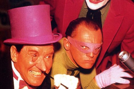 los villanos se limpian las manos