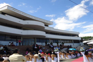Sede Territorial Cundinamarca de la Escuela Superior de Administración Pública-ESAP ubicada en Fusagasugá. Ceremonia de grados de administradores públicos en el año 2015. Cortesía Oficina de Prensa y Comunicaciones ESAP.