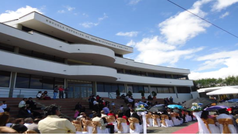 Sede Territorial Cundinamarca de la Escuela Superior de Administración Pública-ESAP ubicada en Fusagasugá. Ceremonia de grados de administradores públicos en el año 2015. Cortesía Oficina de Prensa y Comunicaciones ESAP.