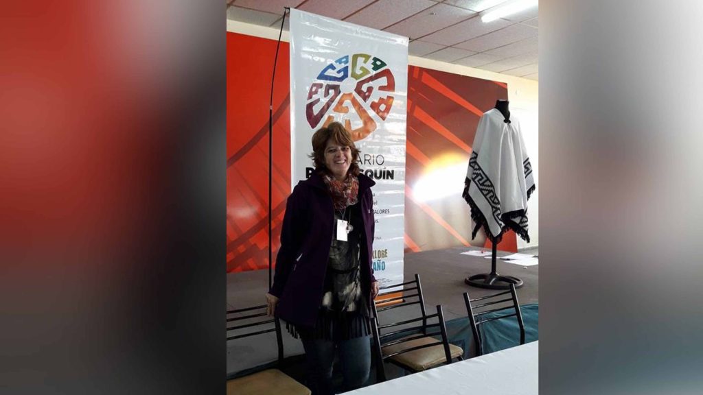 Lilian Raquel Constantino, directora de la revista Acuarela – Shuimo Hua, en el Plenario Pre Cosquín (2017). Fotografía: cortesía.
