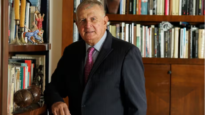 Álvaro Mutis (1923-2013). Escritor, comunicador y empresario colombiano radicado en México, quien fuera compañero de trabajo e influencia intelectual de Roberto Gil de Mares para ser escritor. Foto: Zenda