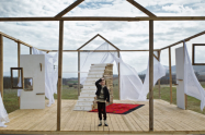 Escena de “La belleza del burro” (2025) de la directora suizo-kosovar Dea Gjinovci.  Foto: Cinencuentro.
